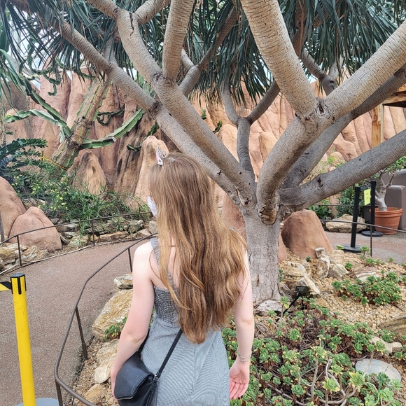 Meet your Posher, Kira - Picture 7 of 7